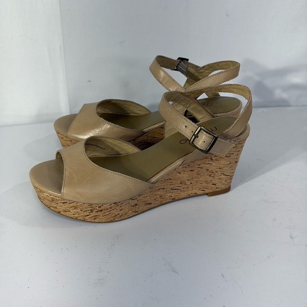 🍴 me too tan, leather, cork, wedge, sandals, Pepper